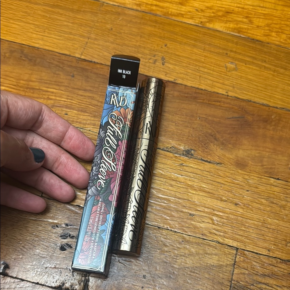 KVD mascara